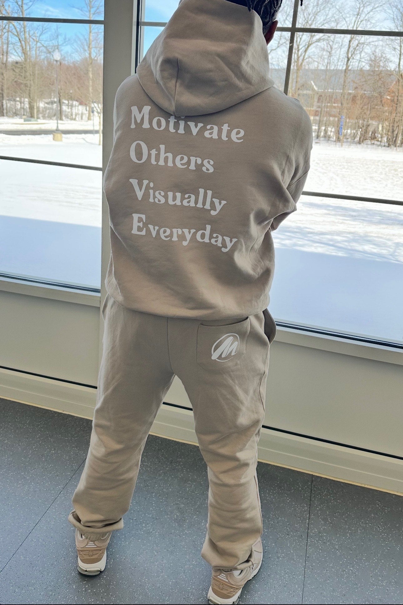 MOVE MOVEMENT LOGO SWEATSUIT