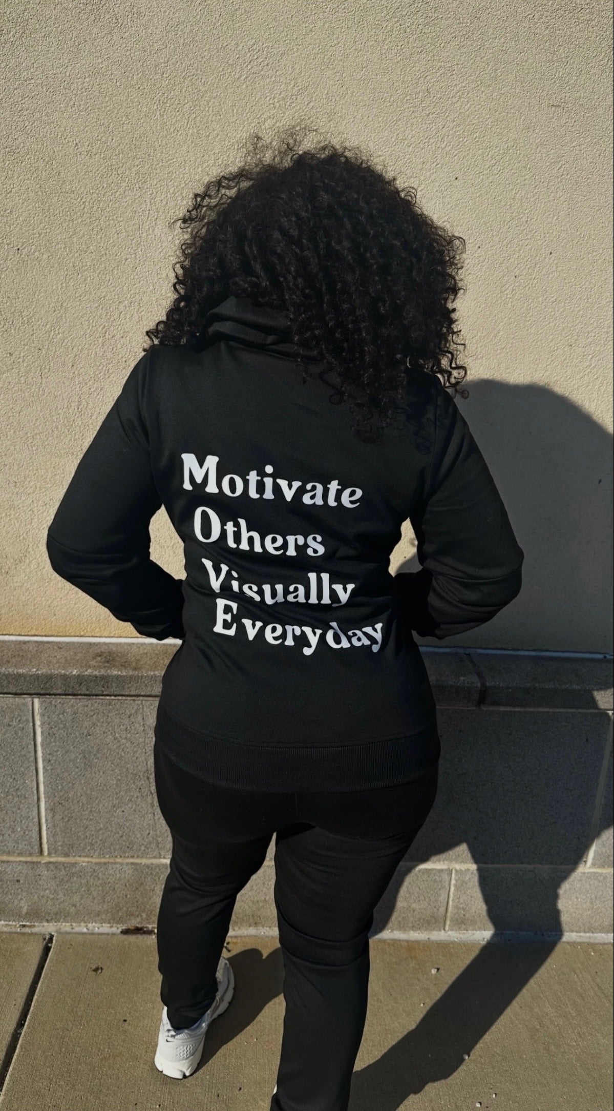 Move Movement Logo Women Tech Sweat Suit