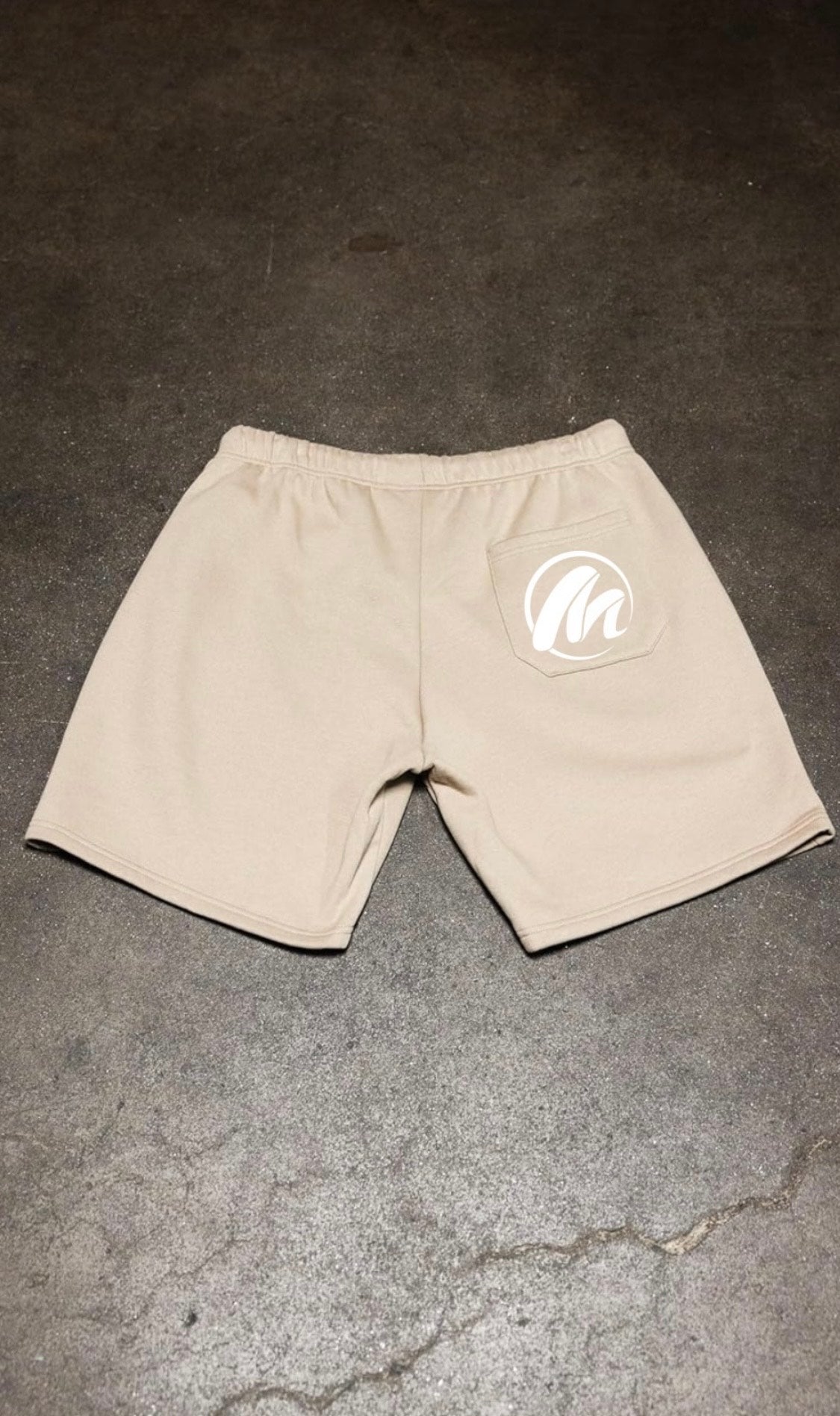 MOVE MOVEMENT LOGO SHORTS